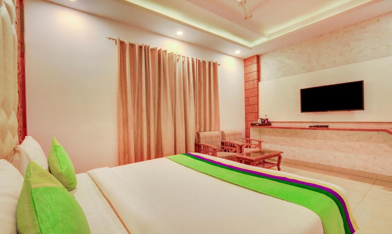 Treebo G K Residency Near Dehradun Railway Station Hotel ภายนอก รูปภาพ