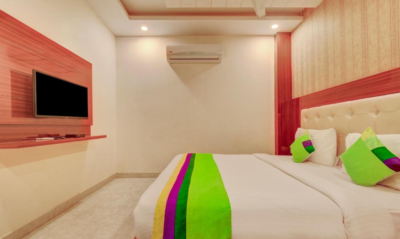 Treebo G K Residency Near Dehradun Railway Station Hotel ภายนอก รูปภาพ